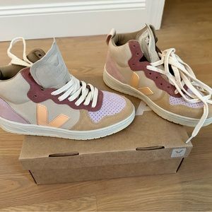 NEW Veja v-15 size 6 (37)